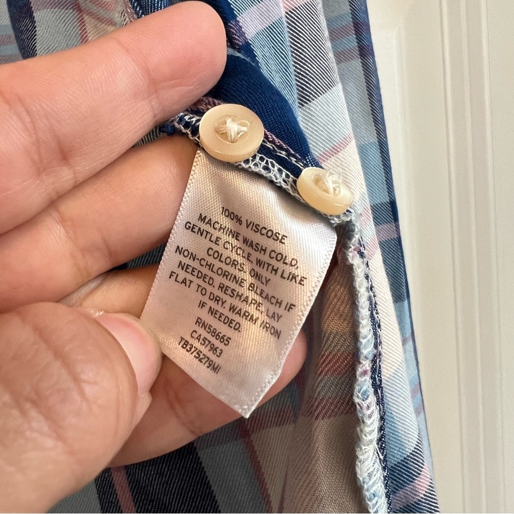 TREASURE & BOND Boyfriend Button down - Picture 7 of 9